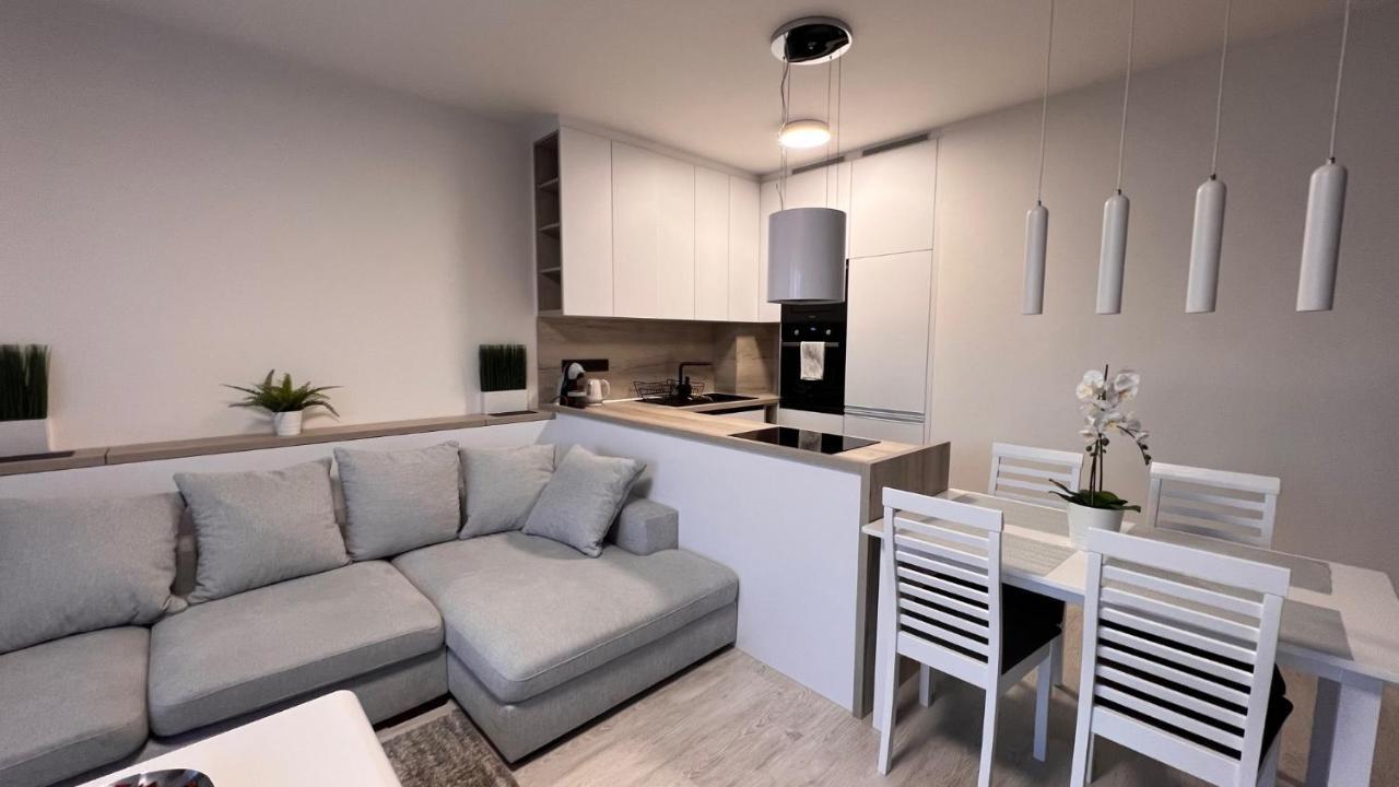 2 Room Apartment, With A View Of The Castle 布拉迪斯拉发 外观 照片